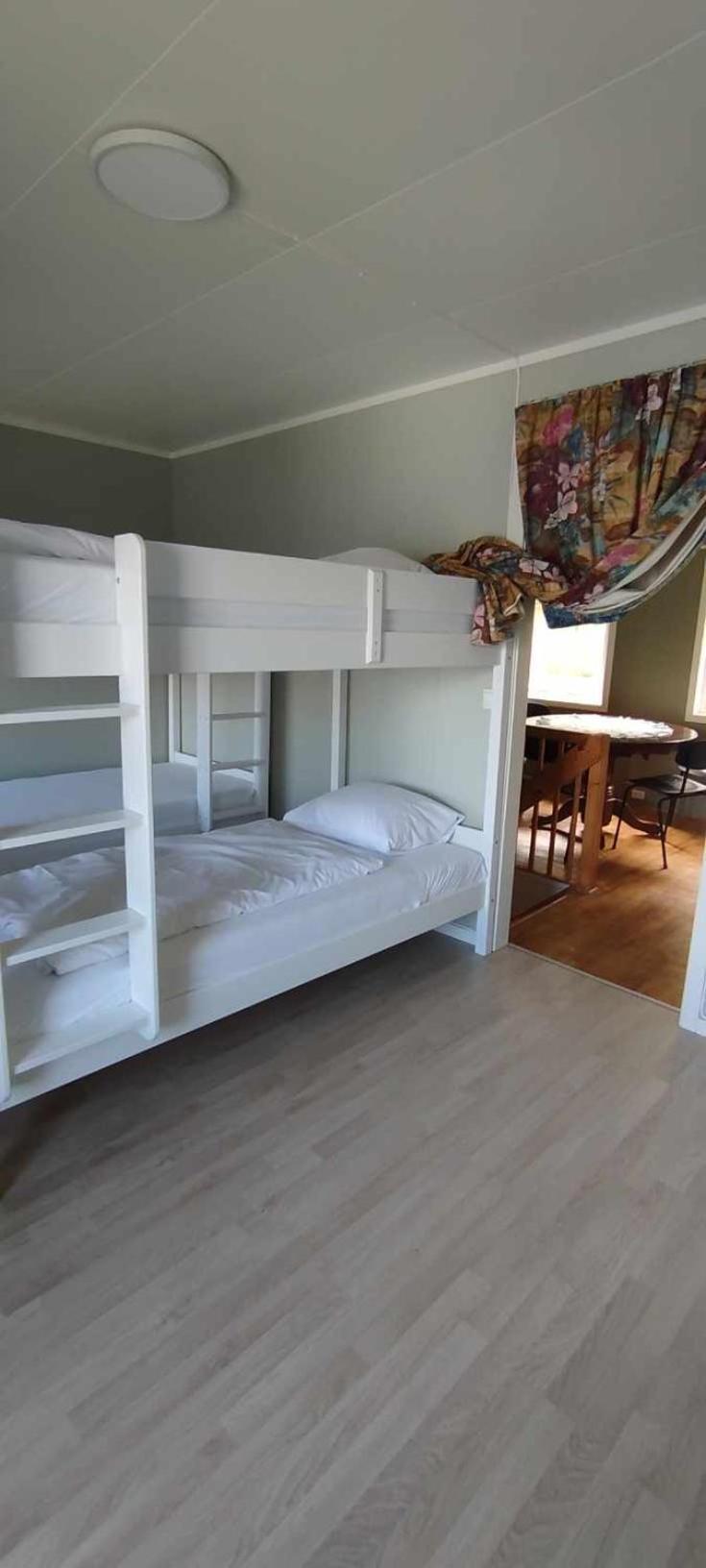 The Harbour House, Dorm And Twin, Selfservice Hostel Ballstad Esterno foto